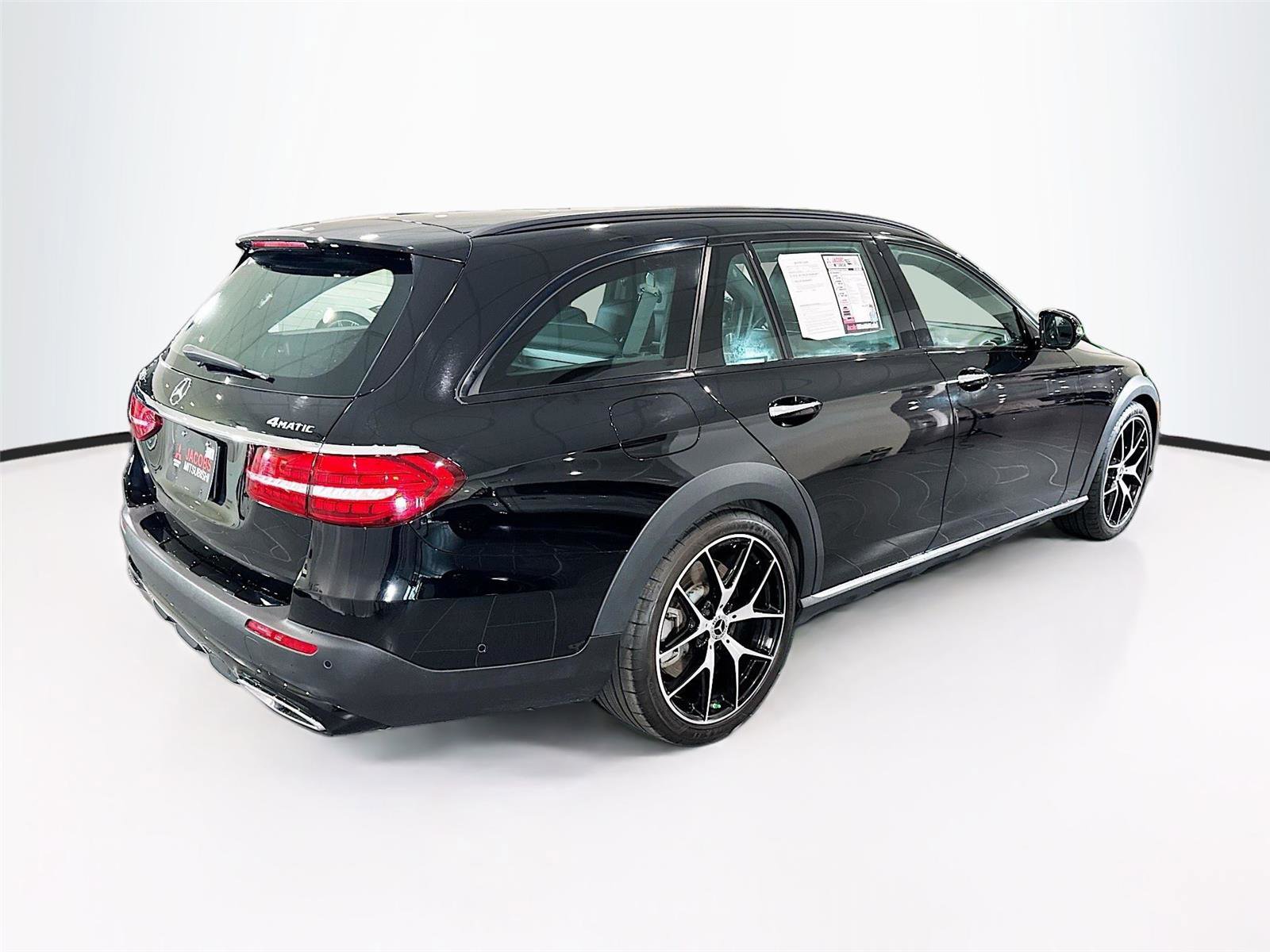 Used 2021 Mercedes-Benz E 450 4MATIC All-Terrain Wagon image 38