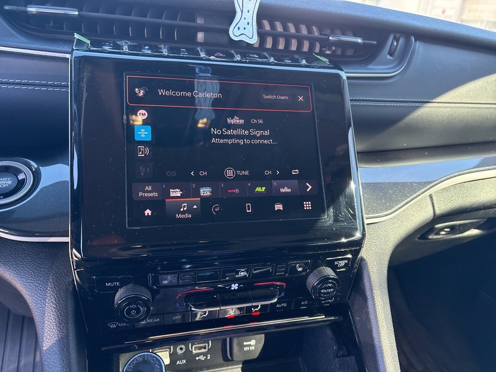 Used 2022 Jeep Grand Cherokee L Laredo w/ Luxury Tech Group I image 11