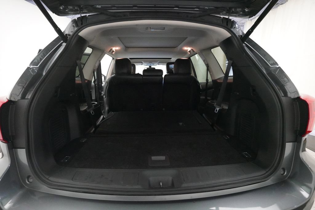 Used 2018 Nissan Pathfinder Platinum AWD/4WD image 10