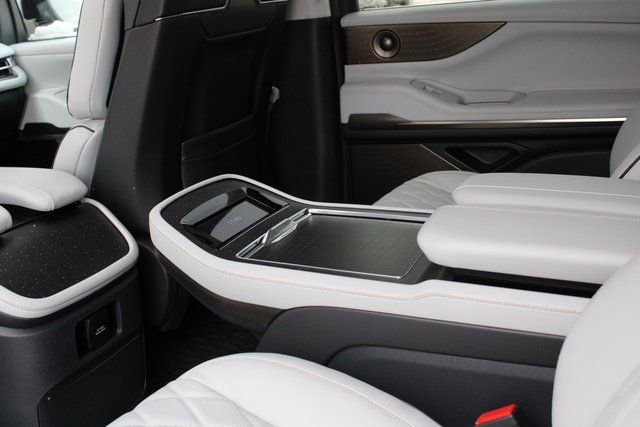 New 2026 Lincoln Navigator Black Label image 53