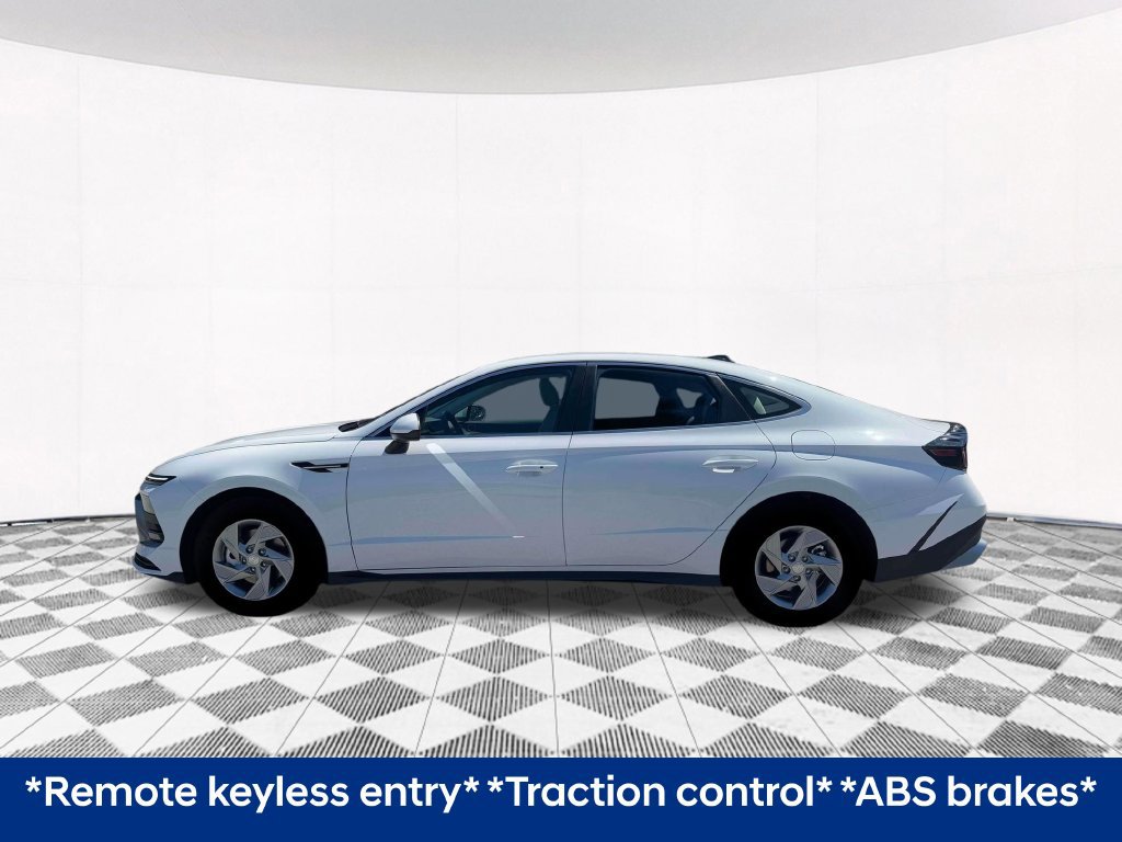 New 2026 Hyundai Sonata SE FWD image 5