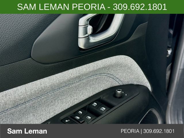 New 2026 Jeep Compass Latitude image 17