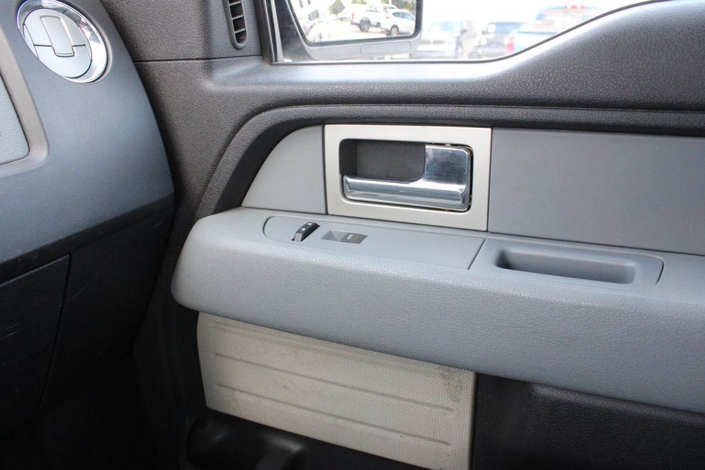 Used 2011 Ford F150 XLT AWD/4WD image 19
