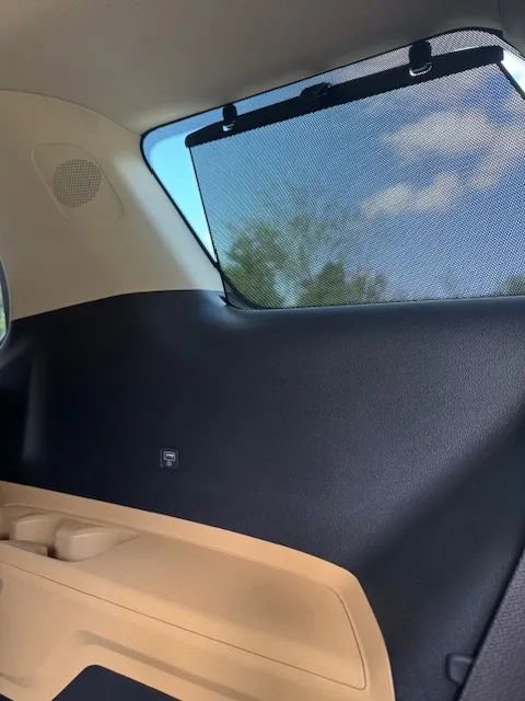 Used 2024 Kia Carnival EX image 13