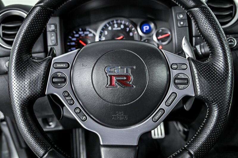 Used 2009 Nissan GT-R Premium AWD/4WD image 22