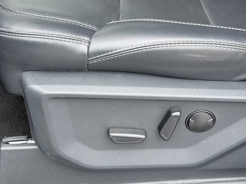 Used 2025 Ford Expedition Platinum AWD/4WD image 23
