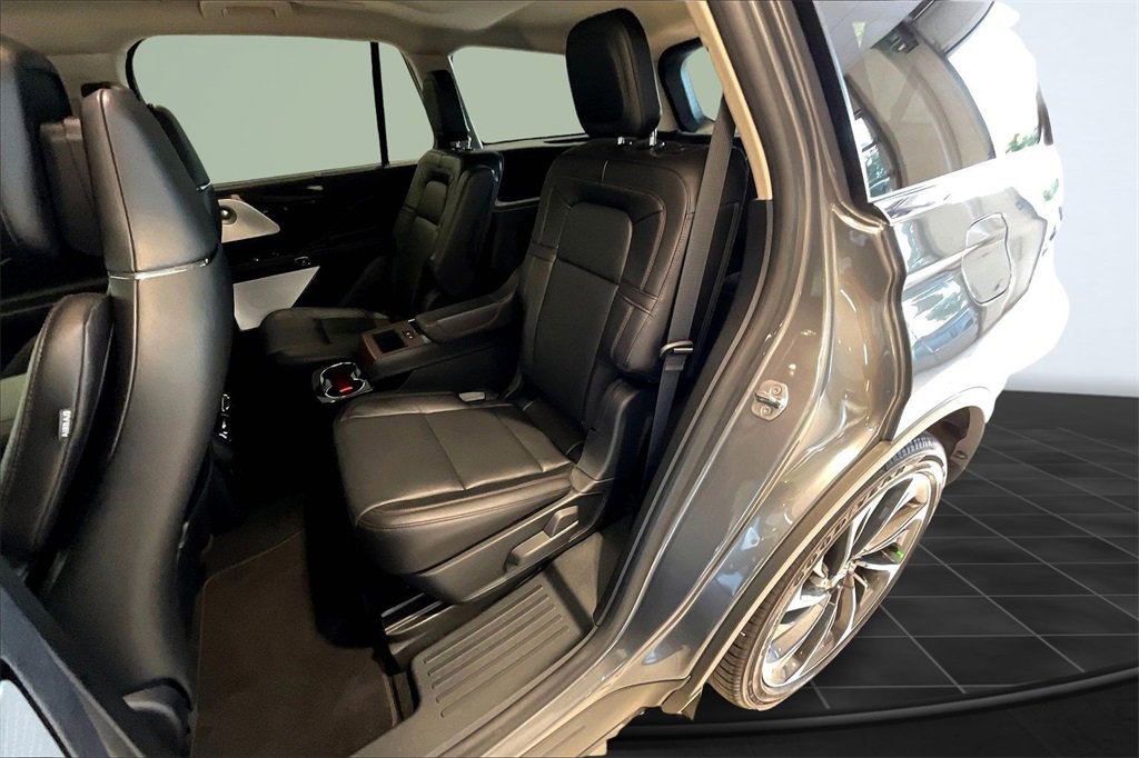 Used 2024 Lincoln Aviator Reserve w/ Equipment Group 201A image 26