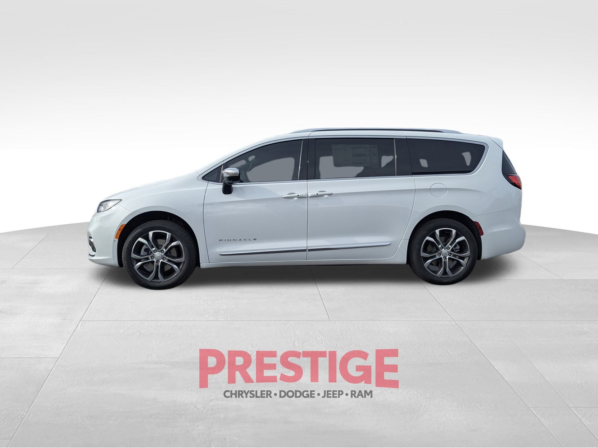 New 2026 Chrysler Pacifica Pinnacle w/ Trailer Tow Group AWD/4WD image 9