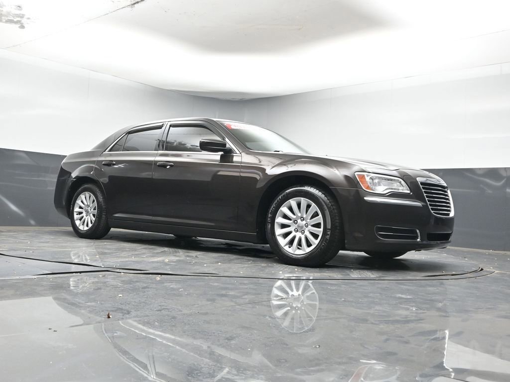 Used 2013 Chrysler 300 Base image 30