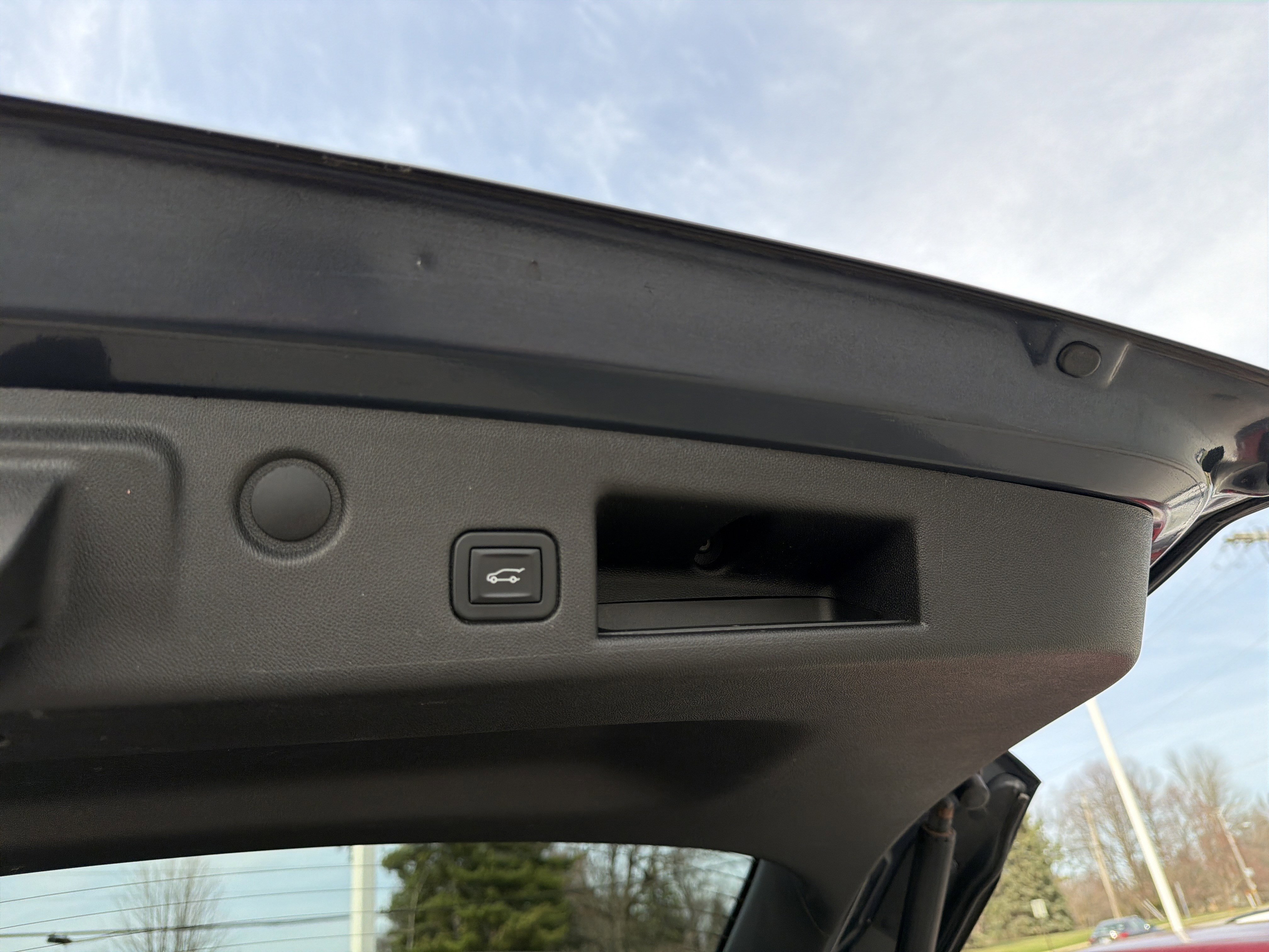 Used 2018 Chevrolet Equinox LT image 53