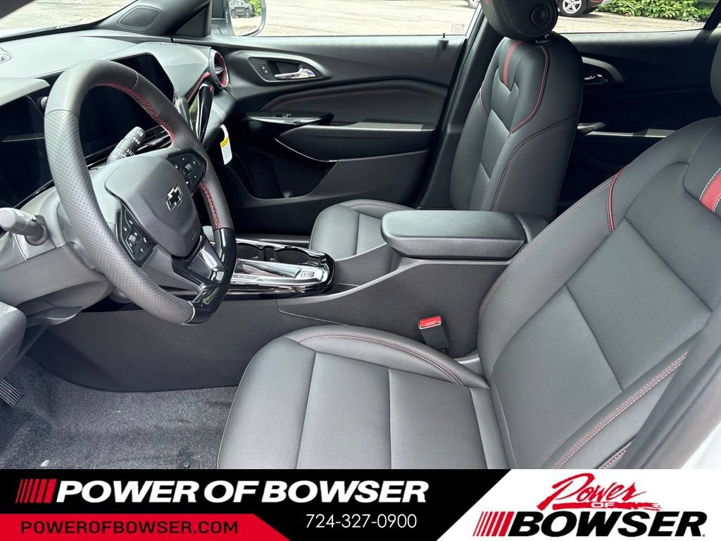 New 2026 Chevrolet Trax RS w/ Sunroof Package FWD image 4