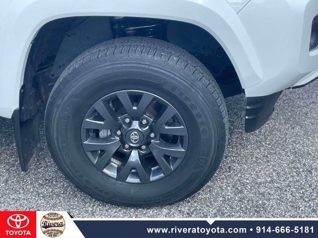 Used 2023 Toyota Tacoma SR5 AWD/4WD image 10