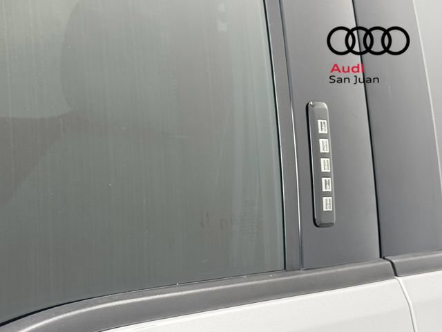 Used 2022 Ford F150 XLT w/ Equipment Group 302A High AWD/4WD image 9