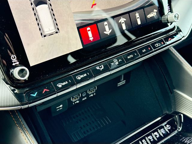 New 2026 Jeep Grand Wagoneer L Summit AWD/4WD image 12