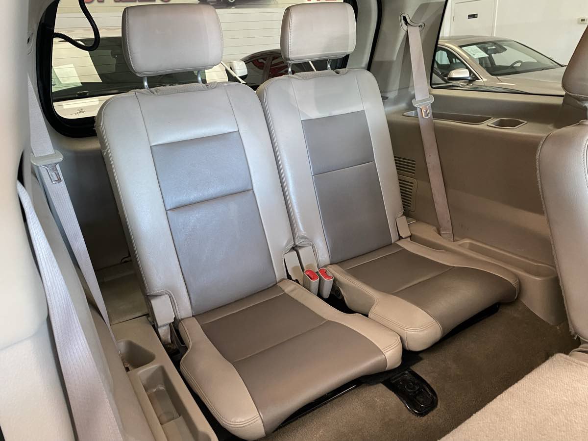 Used 2007 Ford Explorer XLT RWD image 25