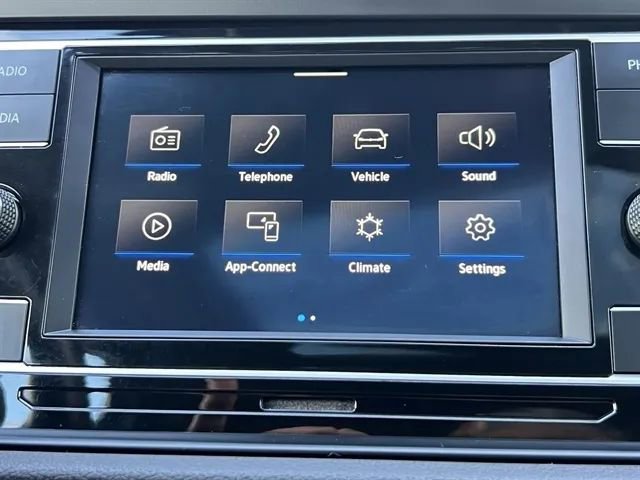 Used 2020 Volkswagen Jetta R-Line w/ R-Line Cold Weather Package FWD image 38