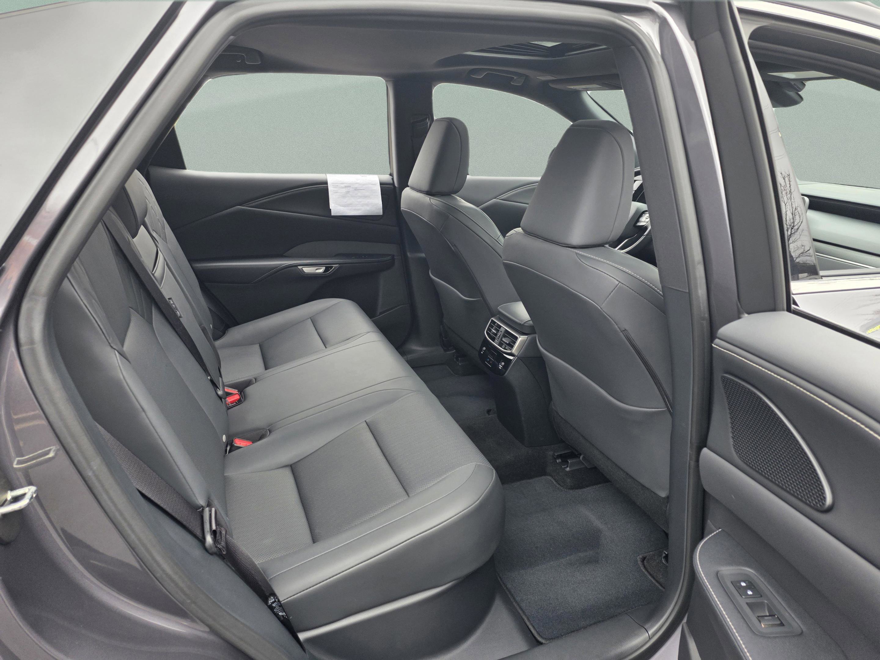 Certified 2025 Lexus RX 350 Premium w/ Accessory Package (Z1) image 29