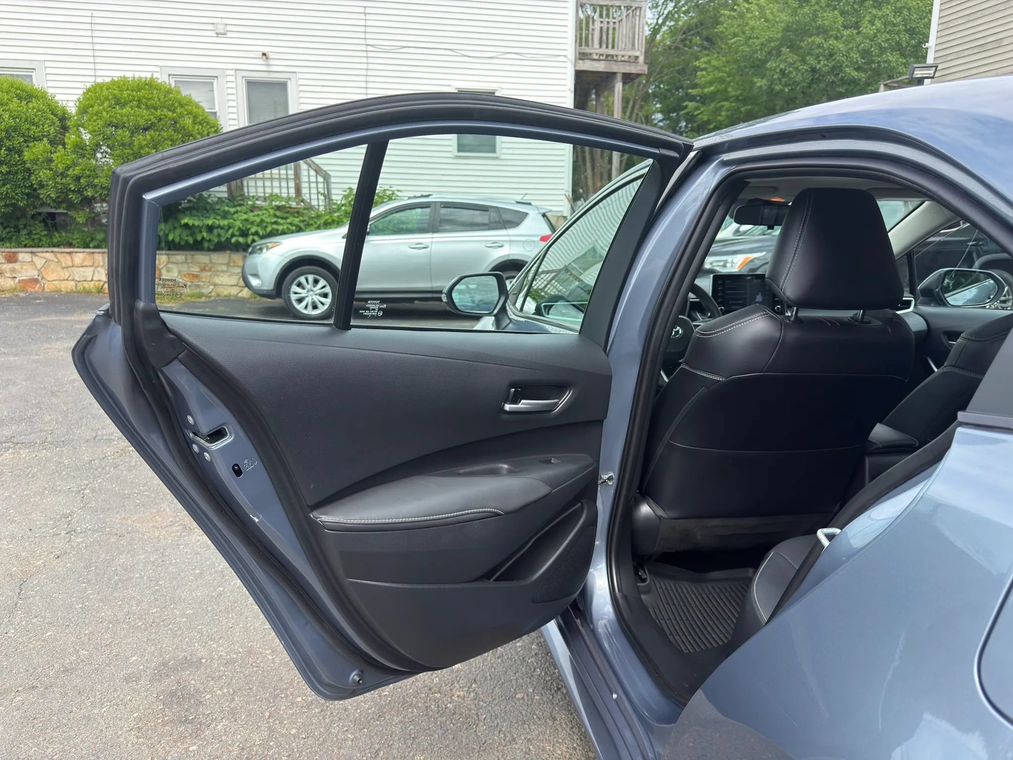 Used 2021 Toyota Corolla XLE FWD image 16