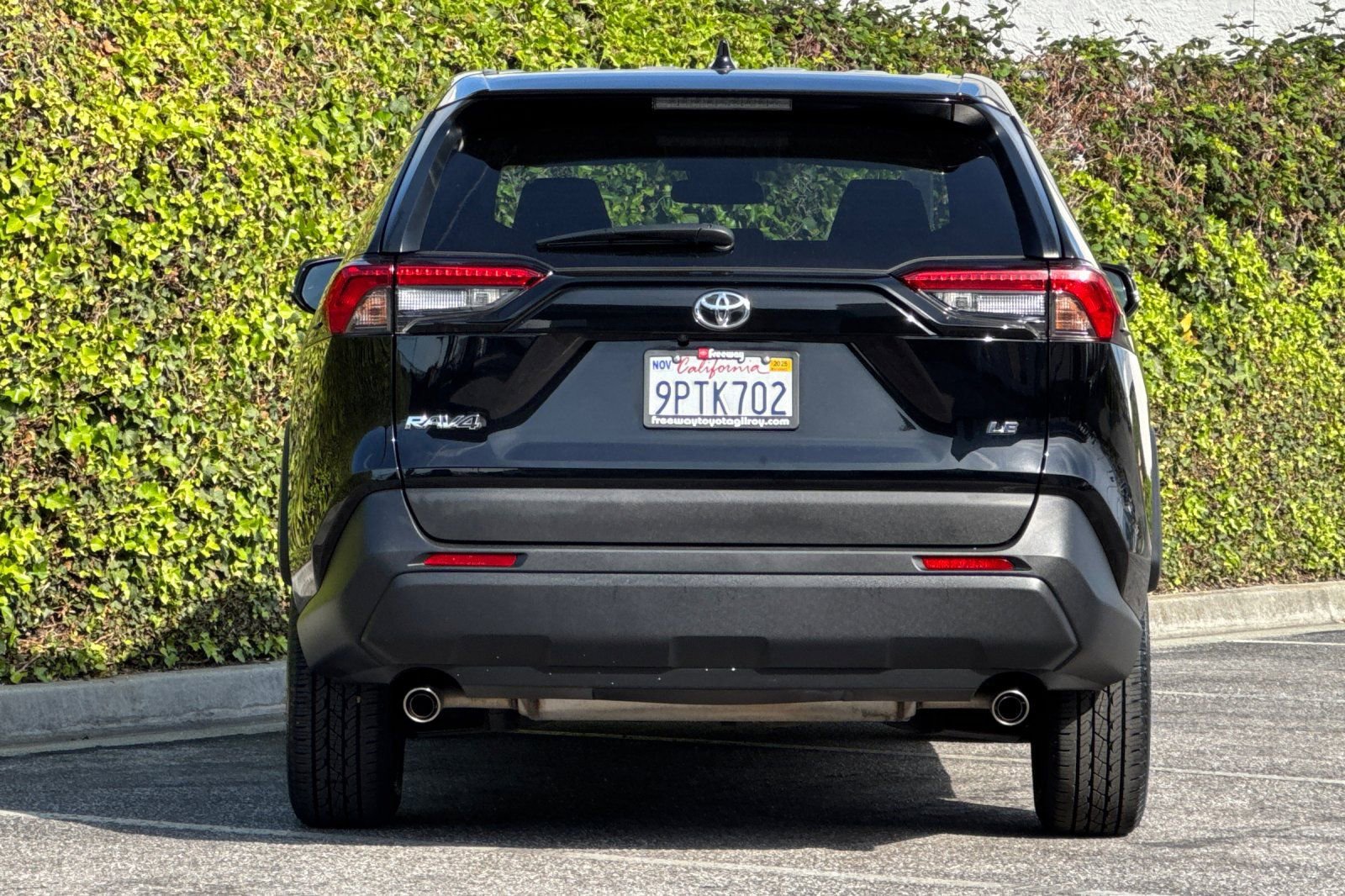 Used 2024 Toyota RAV4 LE image 5