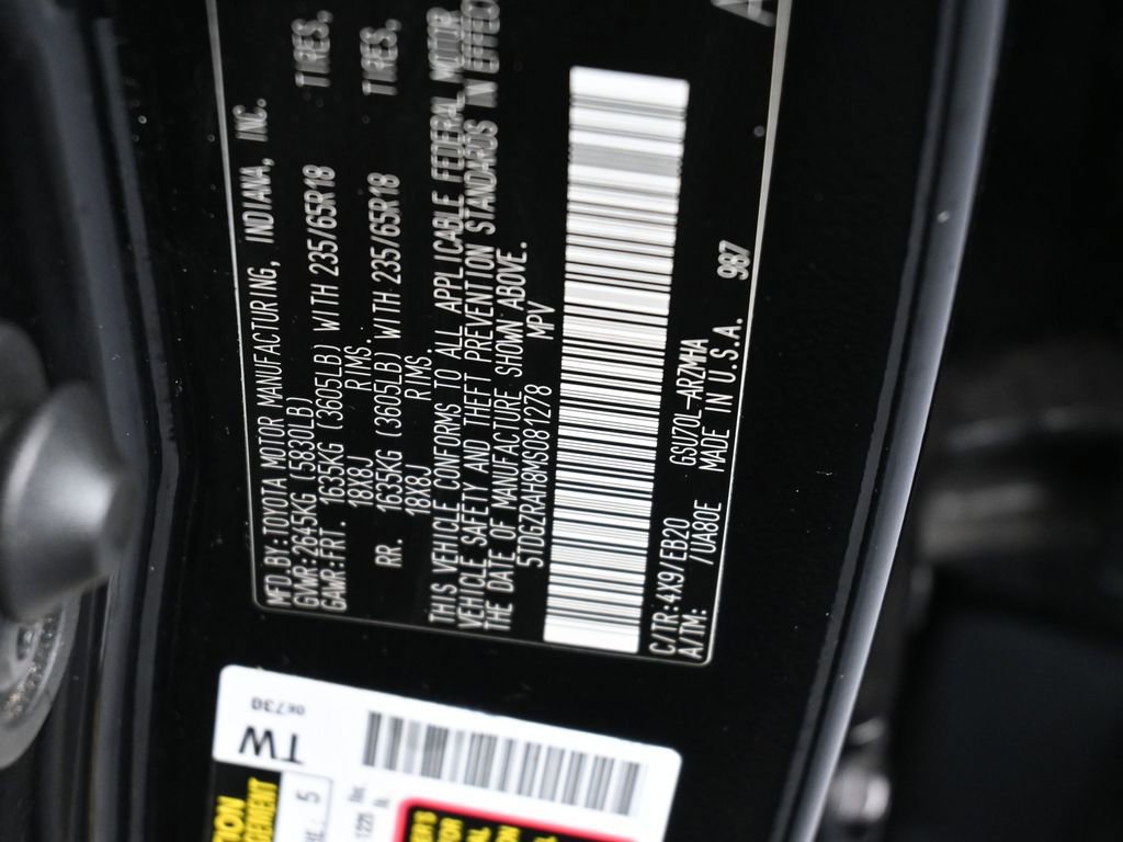 Used 2021 Toyota Highlander XLE image 17