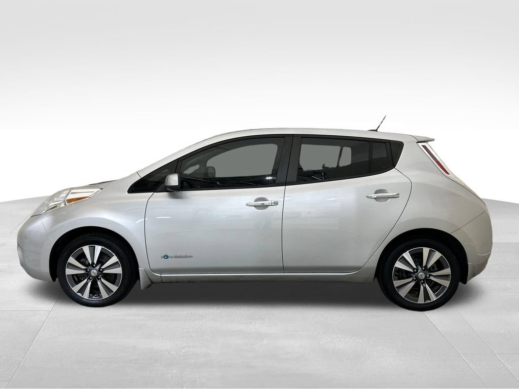 Used 2015 Nissan Leaf SV FWD image 2