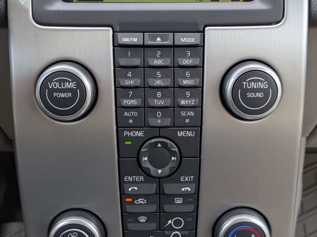 Used 2009 Volvo C70 T5 FWD image 32