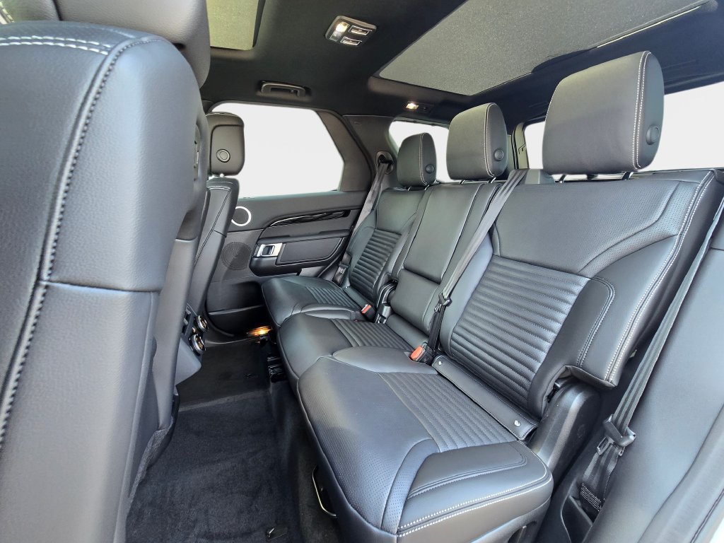 New 2026 Land Rover Discovery S AWD/4WD image 14