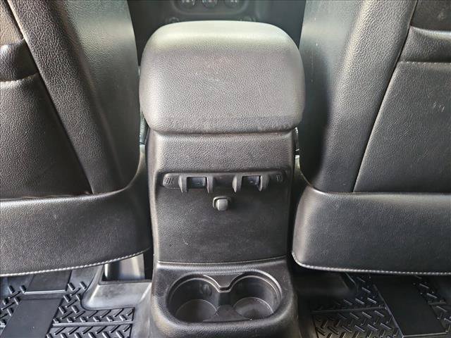 Used 2013 Jeep Wrangler Unlimited Sahara AWD/4WD image 16