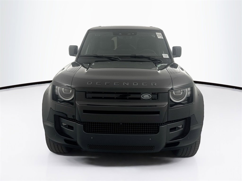 New 2026 Land Rover Defender 110 X-Dynamic SE image 2