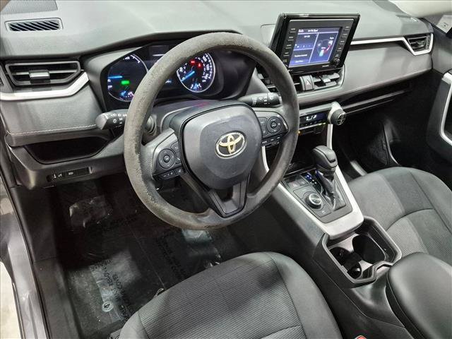 Used 2020 Toyota RAV4 LE AWD/4WD image 10