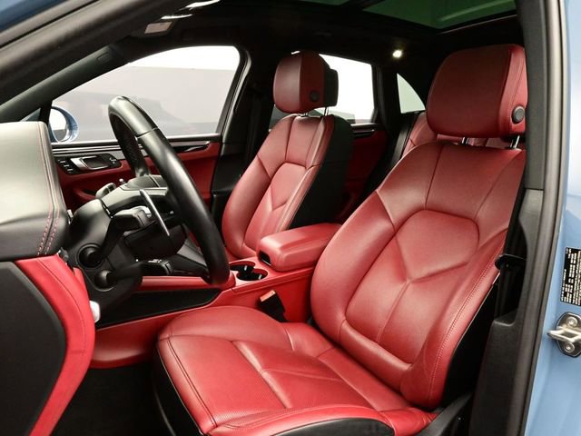 Certified 2022 Porsche Macan S AWD/4WD image 5