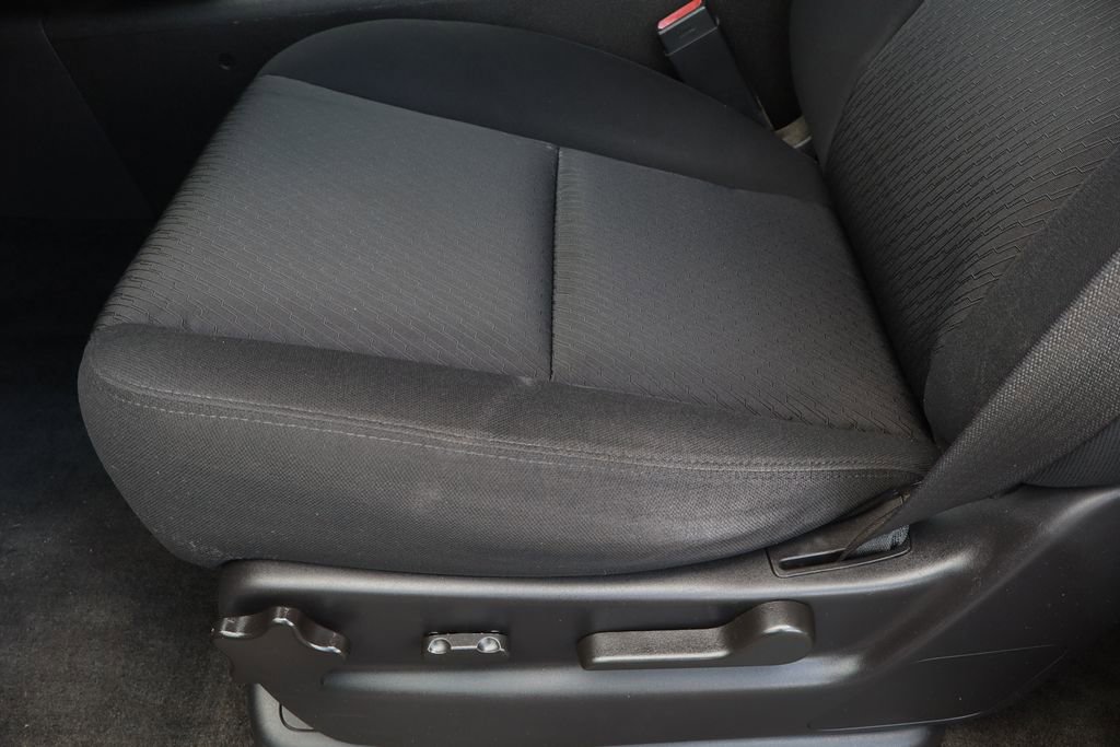 Used 2011 Chevrolet Avalanche LS image 17