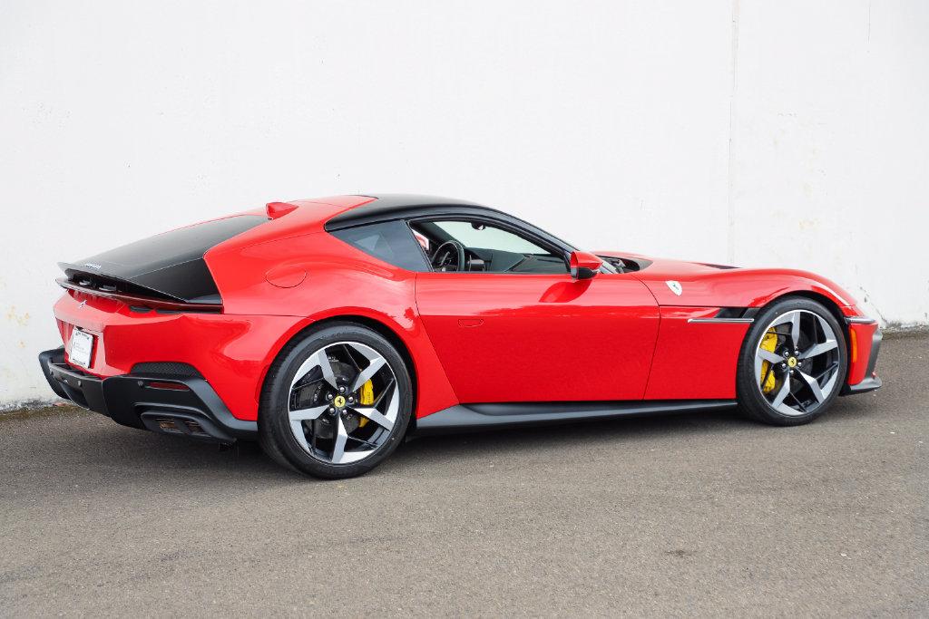 Certified 2026 Ferrari 12Cilindri RWD image 5