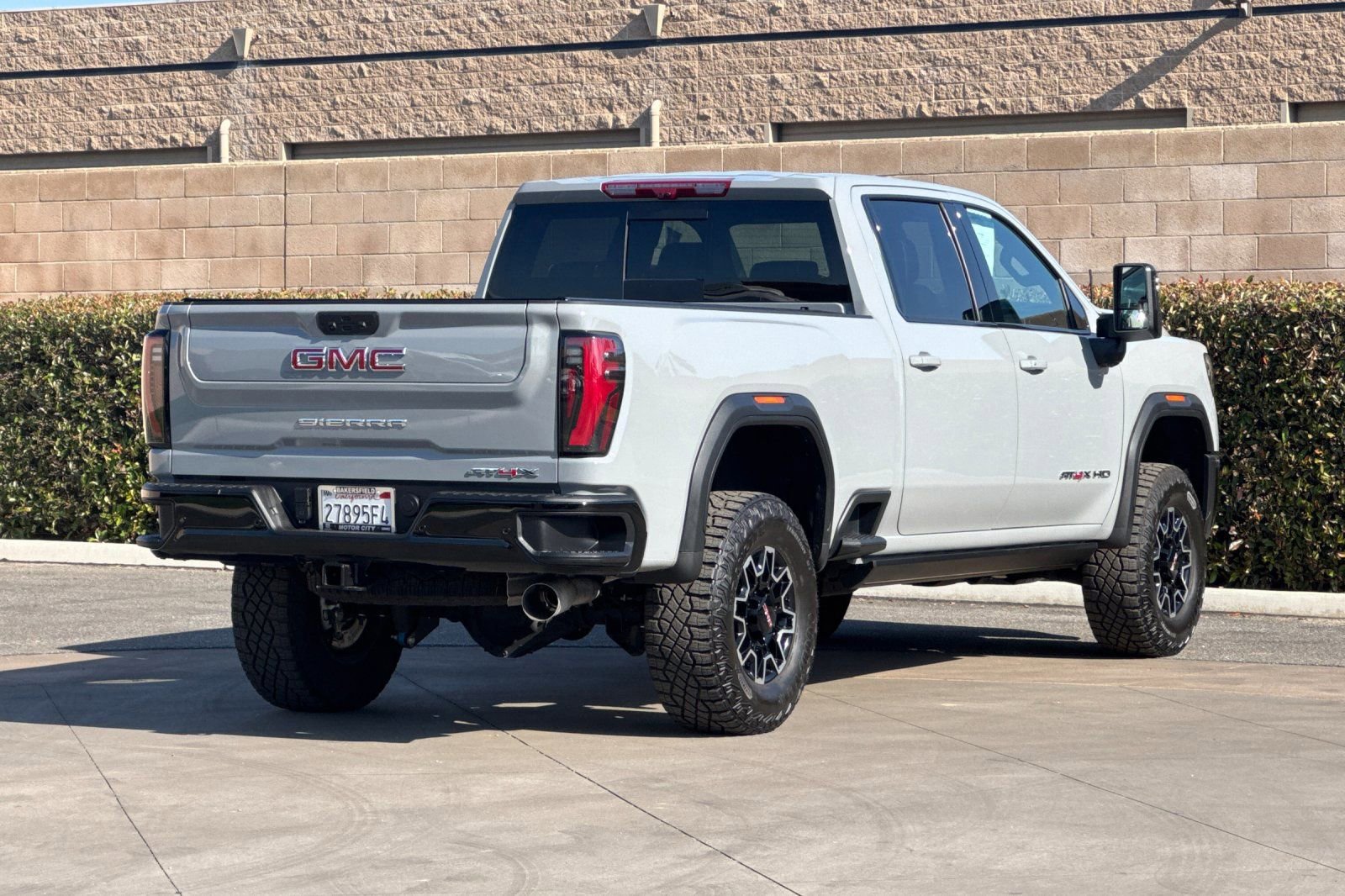 Certified 2025 GMC Sierra 2500 AT4X image 4