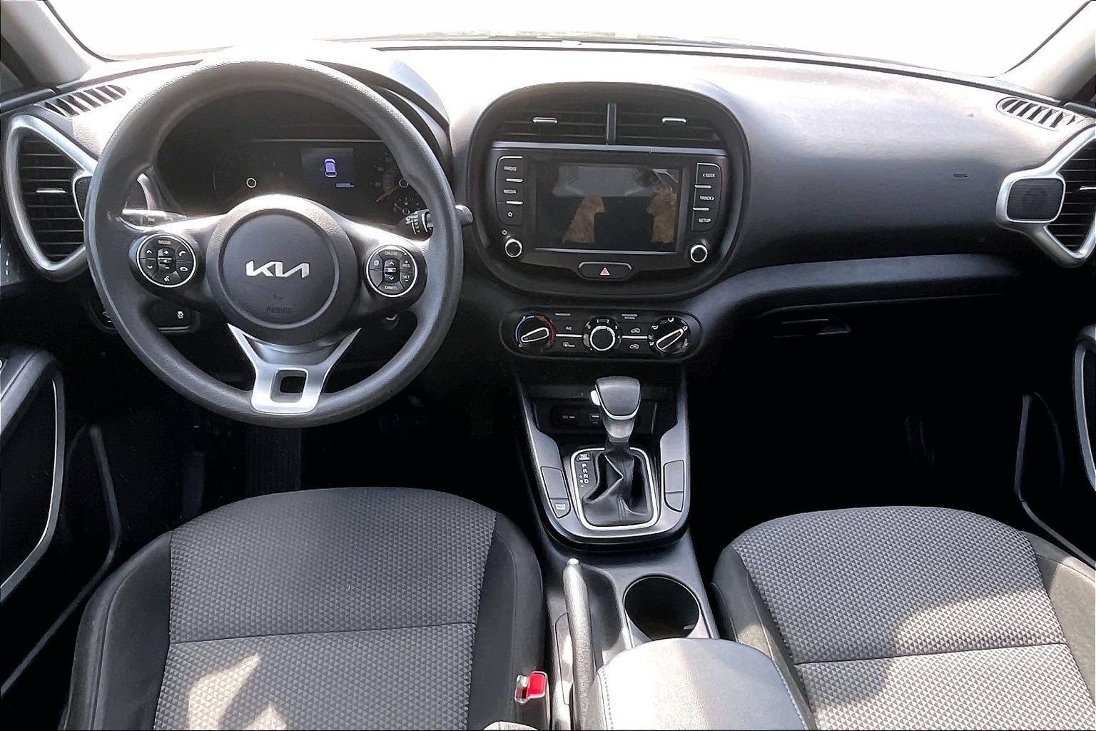 Used 2022 Kia Soul LX FWD image 15