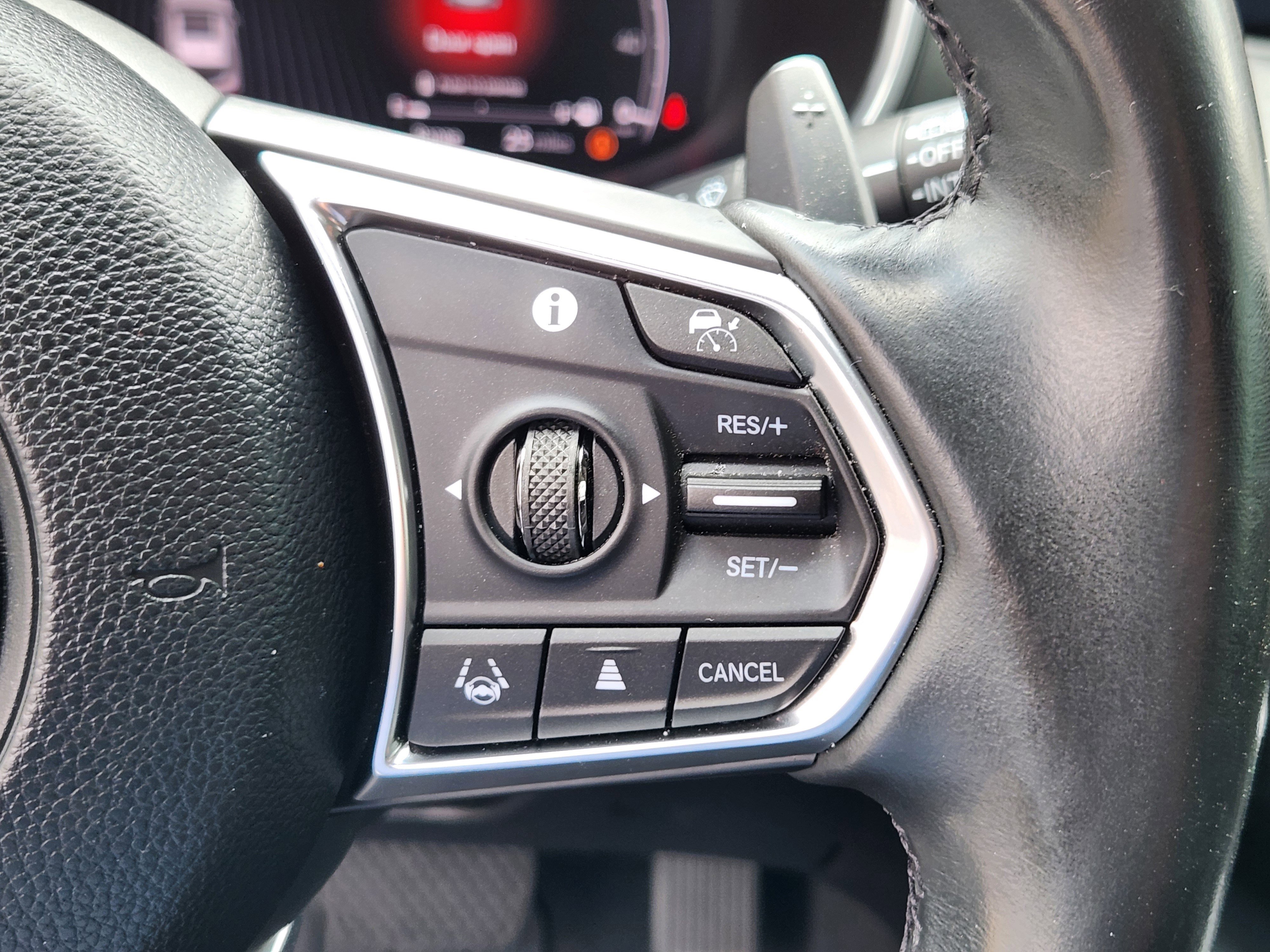 Used 2024 Acura MDX SH-AWD w/ Technology Package image 26
