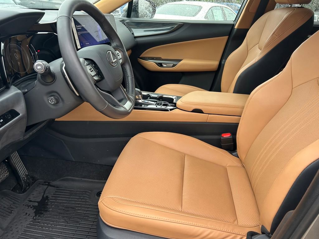 Used 2025 Lexus NX 350h AWD w/ Accessory Package (2T) image 11
