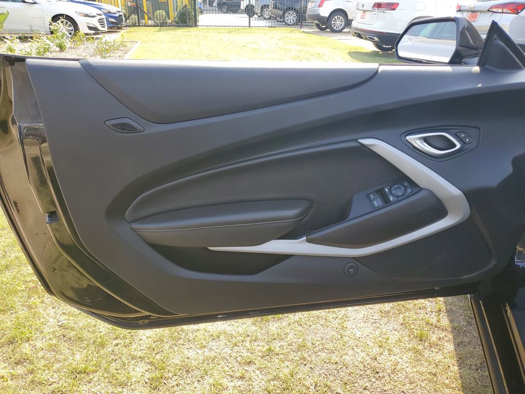 Used 2019 Chevrolet Camaro LT image 15