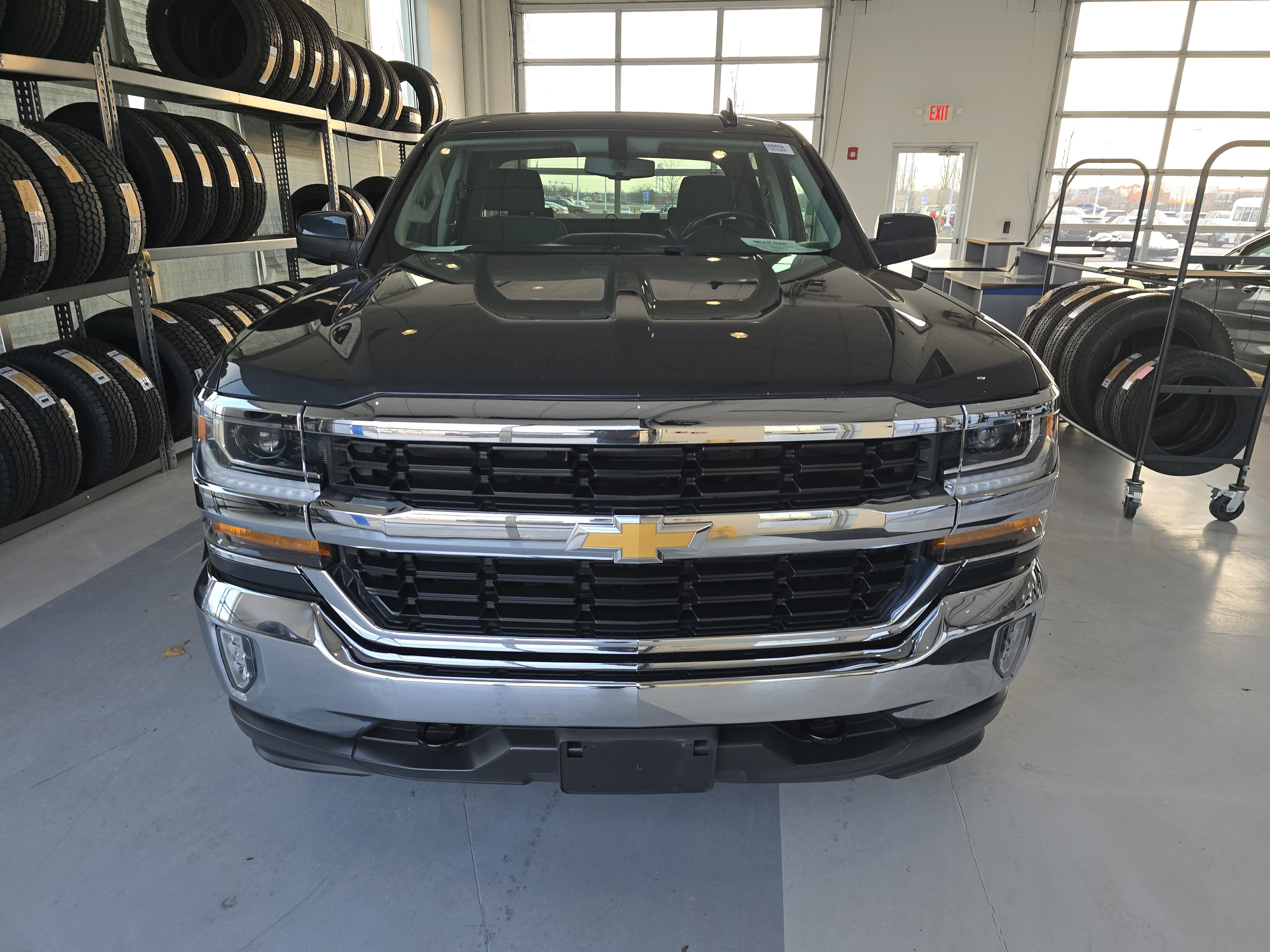 Used 2018 Chevrolet Silverado 1500 LT w/ All Star Edition image 11