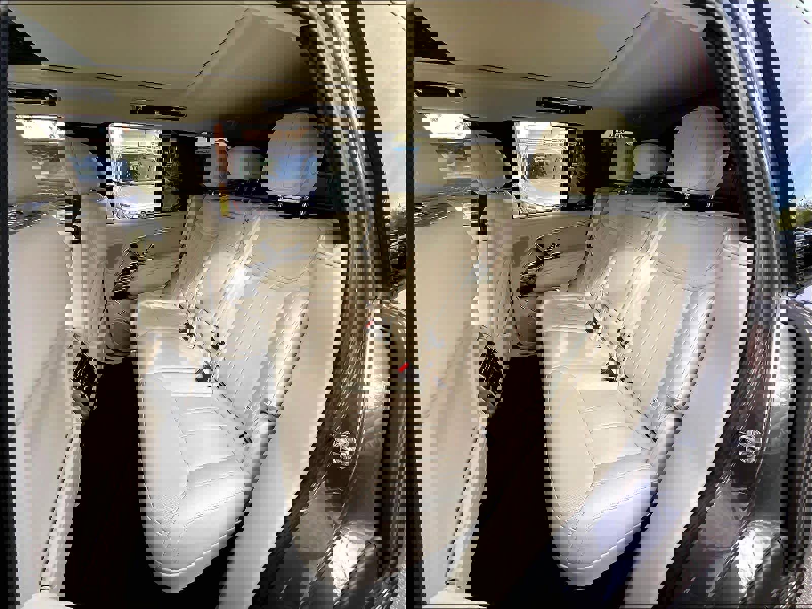 Used 2024 Land Rover Range Rover SE image 28