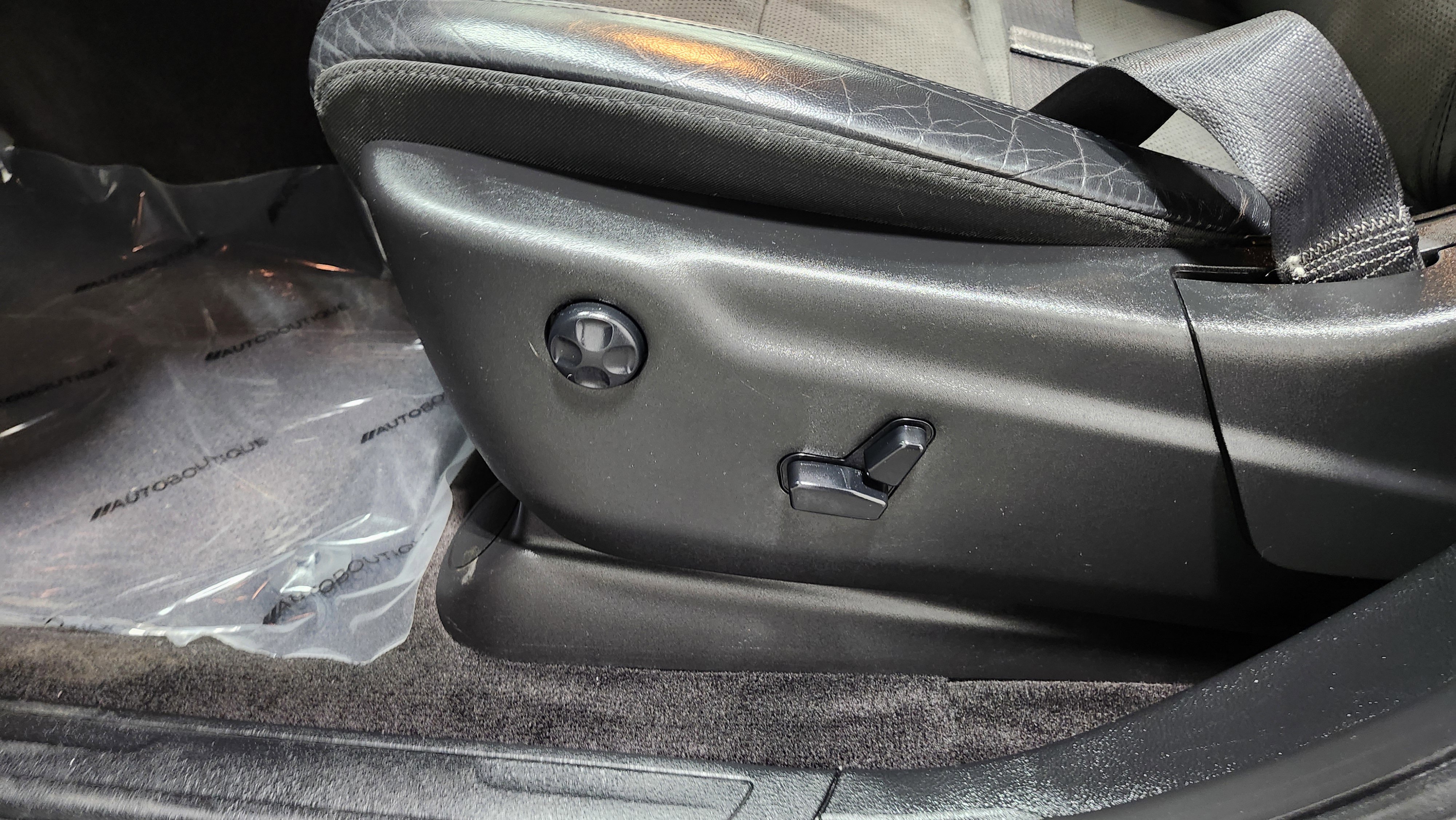 Used 2019 Jeep Grand Cherokee Altitude image 23