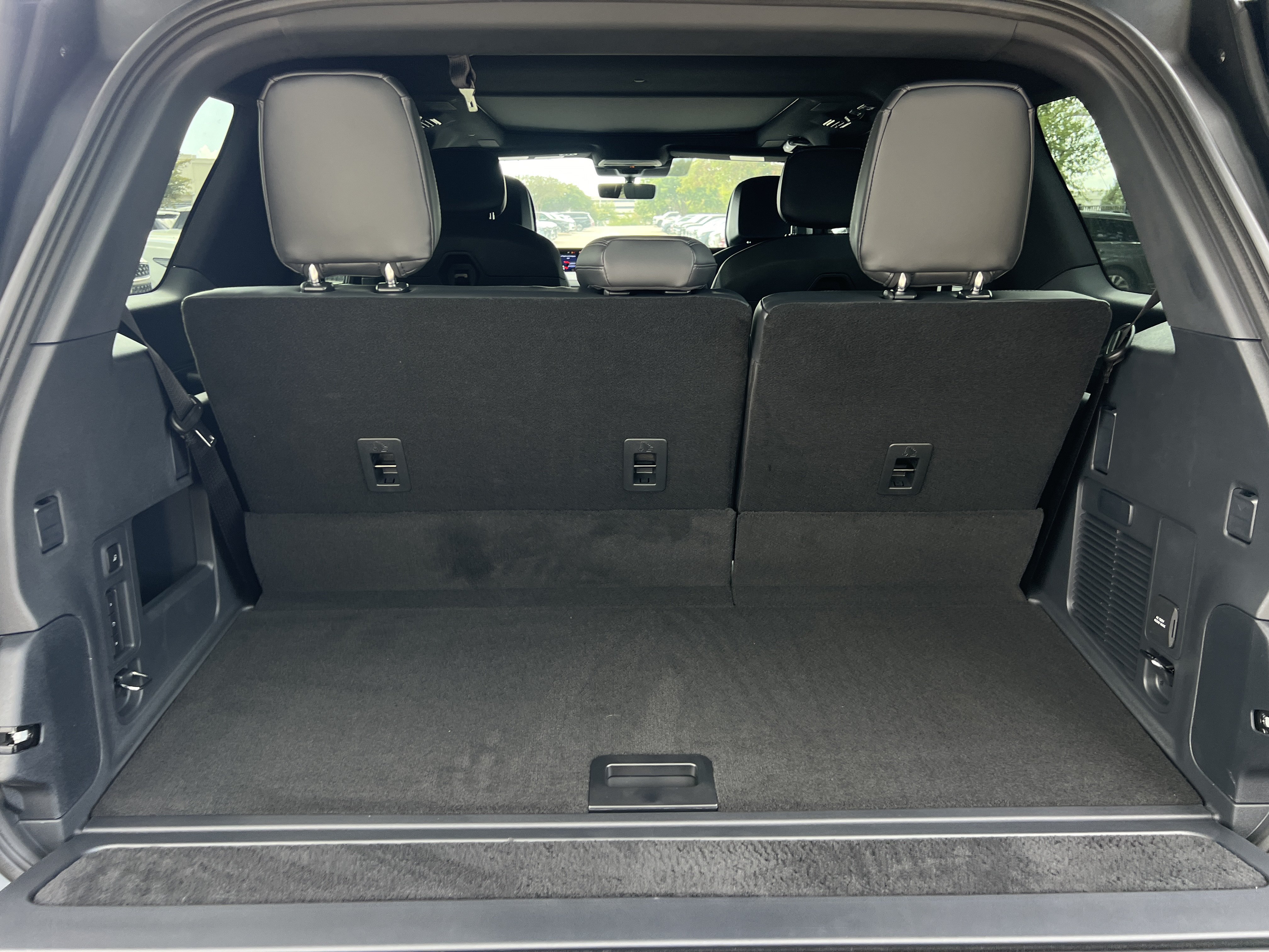 New 2027 Lincoln Navigator Reserve w/ Jet Appearance Package AWD/4WD image 28
