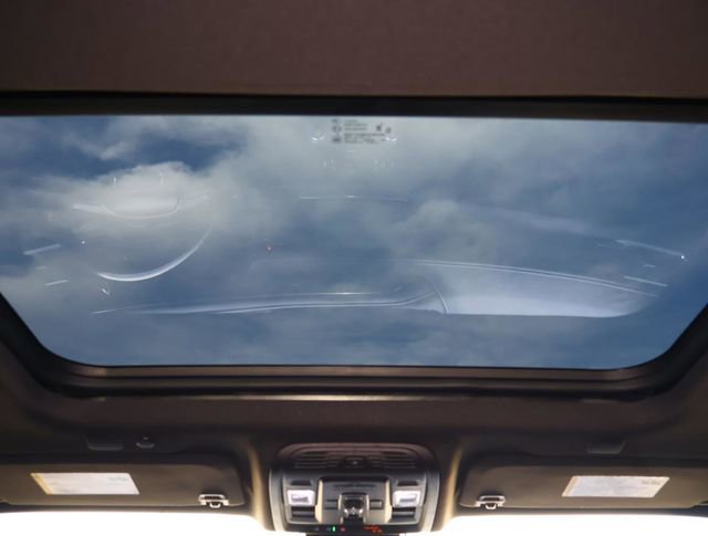Used 2024 GMC Yukon Denali Ultimate image 13