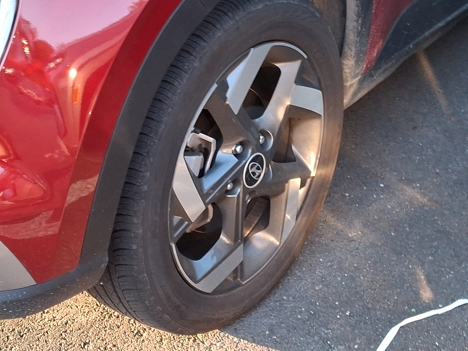 Used 2023 Hyundai Venue Limited w/ Cargo Package FWD image 10