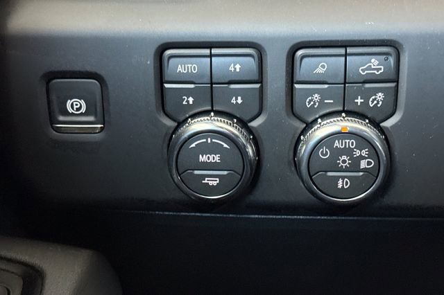 New 2026 GMC Sierra 3500 AT4 w/ AT4 Premium Plus Package AWD/4WD image 30