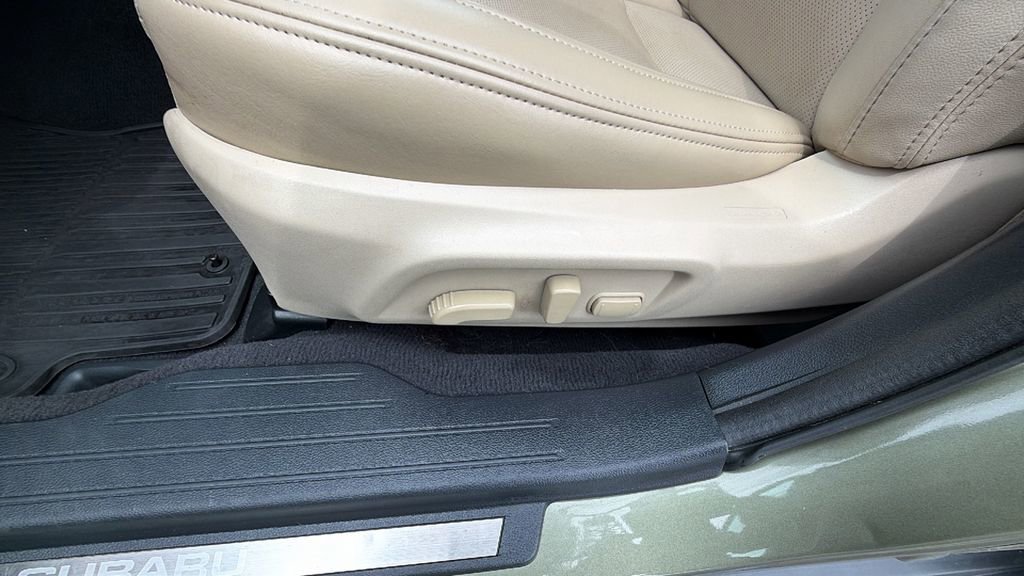 Used 2017 Subaru Outback 2.5i Limited image 22