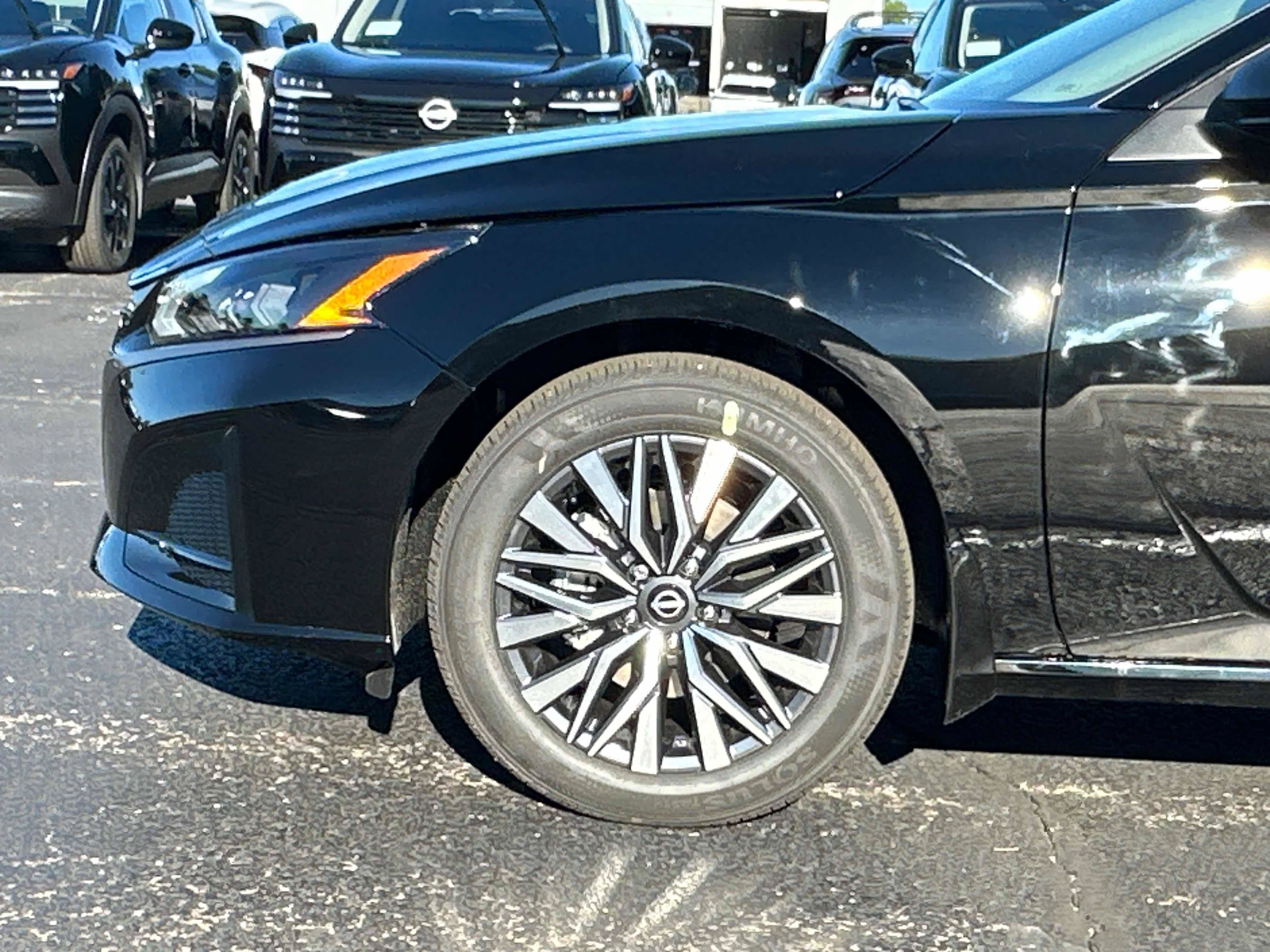 New 2026 Nissan Altima 2.5 SV AWD/4WD image 6