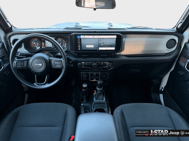 Used 2025 Jeep Gladiator Sport AWD/4WD image 9