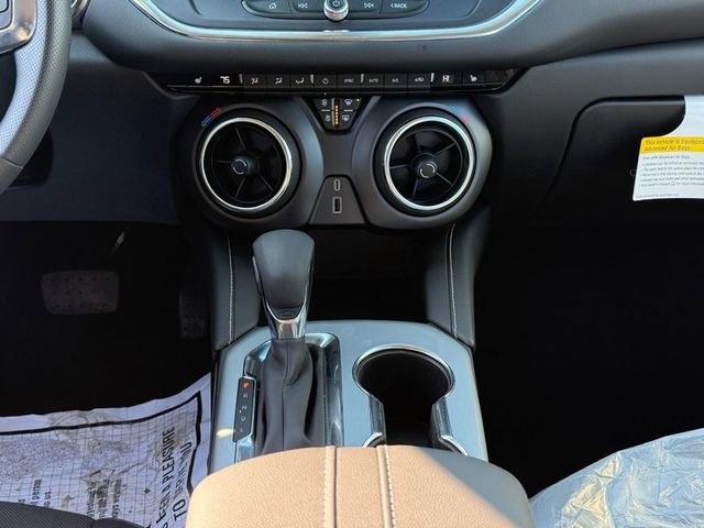 Used 2025 Chevrolet Blazer LT image 16