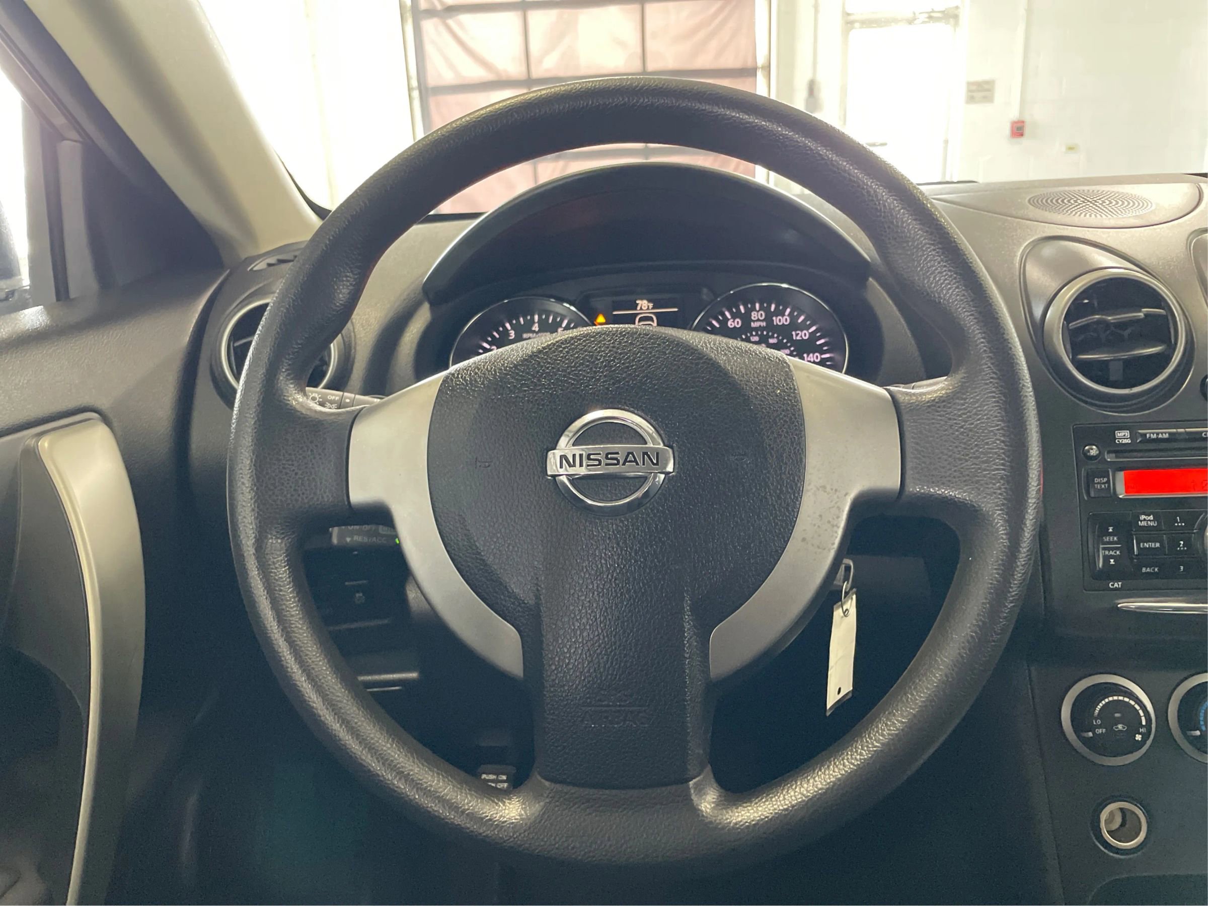 Used 2014 Nissan Rogue S image 21